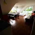 公寓 Isaan 奥斯特基采